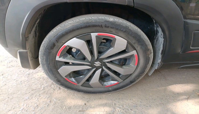 2025 Maruti FRONX DELTA 1.2 AGS, CNG, Automatic, 23,578 km, tyre