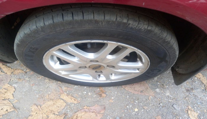 2009 Ford Fiesta SXI 1.6 PETROL, Petrol, Manual, 80,000 km, tyre