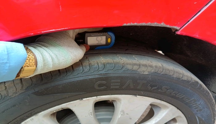 2015 Maruti Baleno ALPHA PETROL 1.2, Petrol, Manual, 1,23,689 km, tyre