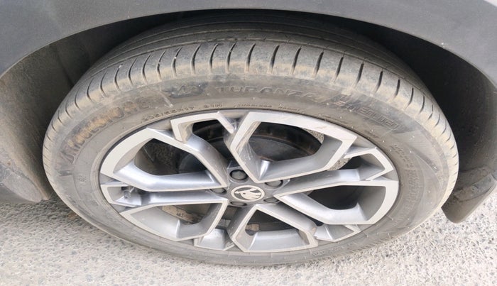 2023 Skoda KUSHAQ STYLE 1.0L TSI AT, Petrol, Automatic, 1,00,820 km, tyre