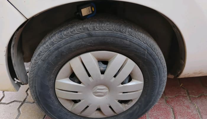 2017 Maruti Alto 800 LXI, Petrol, Manual, 64,233 km, tyre