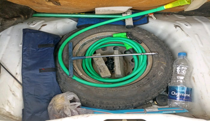 2012 Hyundai Eon D-LITE+, Petrol, Manual, 44,255 km, tyre