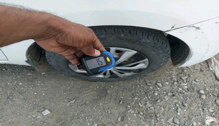 2012 Hyundai Eon D-LITE+, Petrol, Manual, 44,255 km, tyre