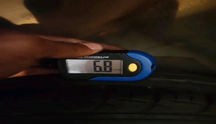 2016 Volkswagen Ameo HIGHLINE1.2L, Petrol, Manual, 75,174 km, tyre