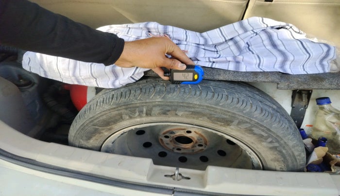 2018 Maruti Celerio VXI CNG, CNG, Manual, 90,028 km, tyre