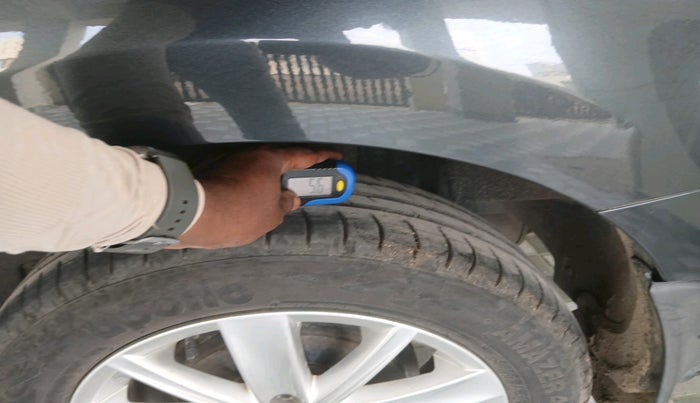 2017 Volkswagen Vento HIGHLINE 1.6 MPI, Petrol, Manual, 59,491 km, tyre