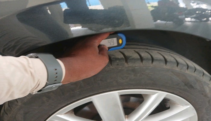 2017 Volkswagen Vento HIGHLINE 1.6 MPI, Petrol, Manual, 59,491 km, tyre