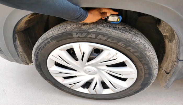 2025 Renault Kiger RXL MT, Petrol, Manual, 28,194 km, tyre