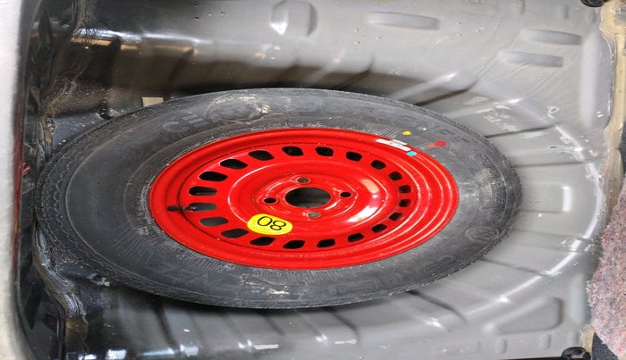 2025 Renault Kiger RXL MT, Petrol, Manual, 28,194 km, tyre