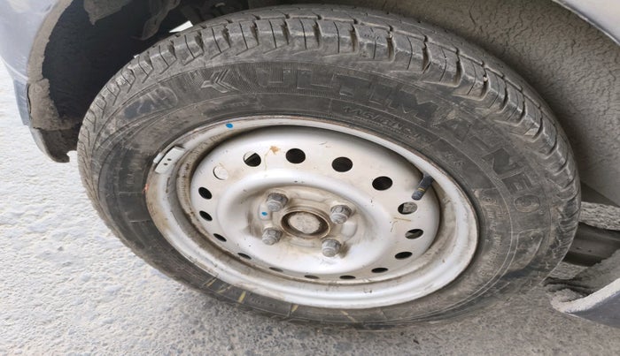 2014 Maruti Wagon R 1.0 LXI, Petrol, Manual, 1,22,337 km, tyre