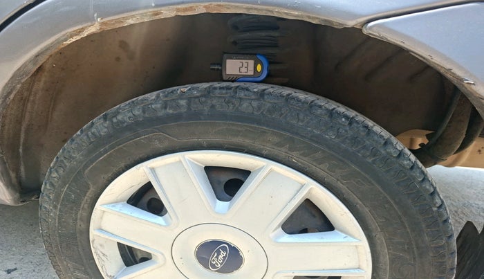 2009 Ford Ikon 1.4 DIESEL, Diesel, Manual, 1,17,769 km, tyre