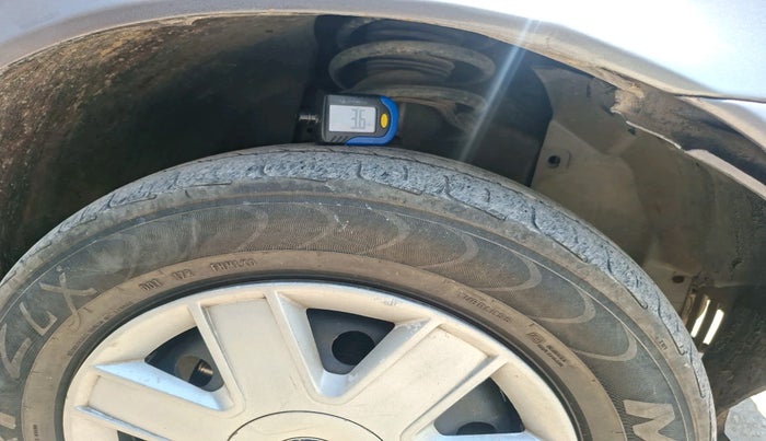 2009 Ford Ikon 1.4 DIESEL, Diesel, Manual, 1,17,769 km, tyre