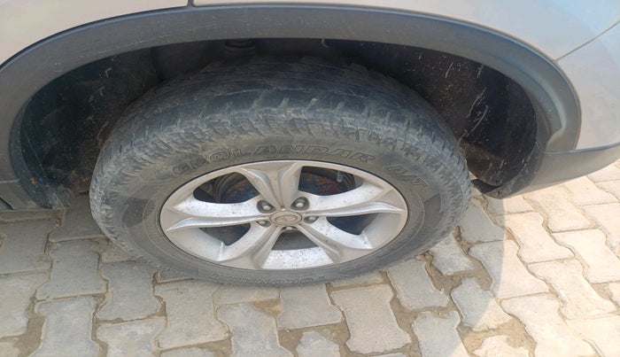 2019 Tata Harrier XZ 2.0L, Diesel, Manual, 1,55,378 km, tyre