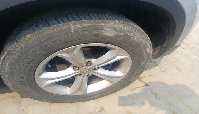 2019 Tata Harrier XZ 2.0L, Diesel, Manual, 1,55,378 km, tyre