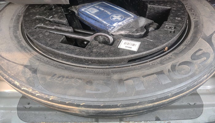 2018 Hyundai Creta E PLUS 1.6 PETROL, Petrol, Manual, 62,724 km, tyre