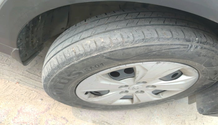 2018 Hyundai Creta E PLUS 1.6 PETROL, Petrol, Manual, 62,724 km, tyre