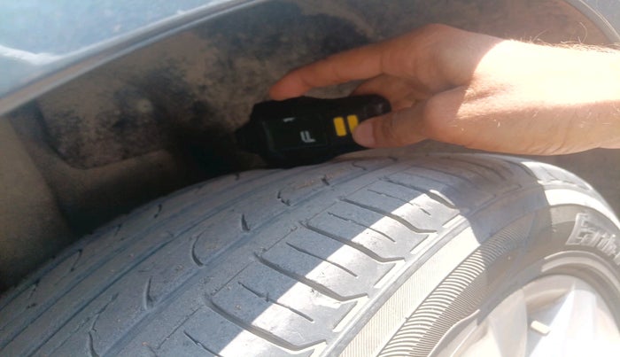 2017 Skoda Octavia 2.0 TDI L&K AT, Diesel, Automatic, 1,04,437 km, tyre