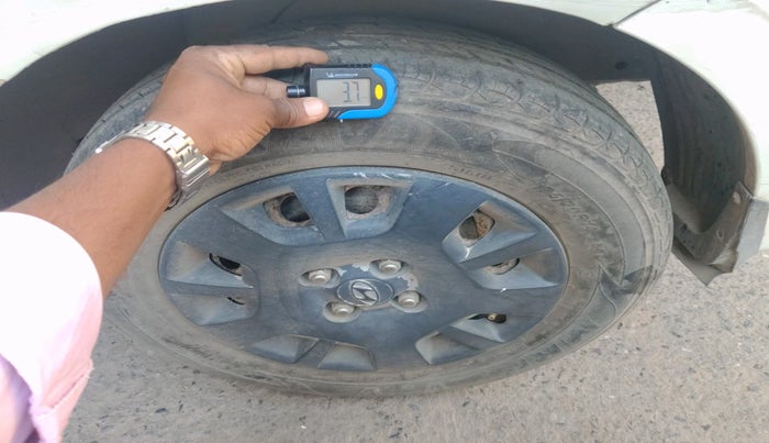 2012 Hyundai i20 MAGNA (O) 1.4 CRDI, Diesel, Manual, 1,30,986 km, tyre