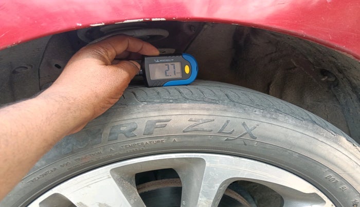 2015 Hyundai Elite i20 ASTA 1.4 CRDI, Diesel, Manual, 2,02,669 km, tyre