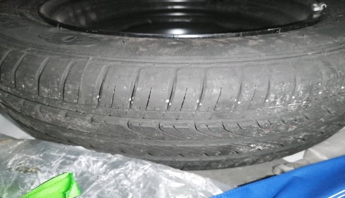 2025 Honda City 1.5L I-VTEC V, Petrol, Manual, 2,992 km, tyre