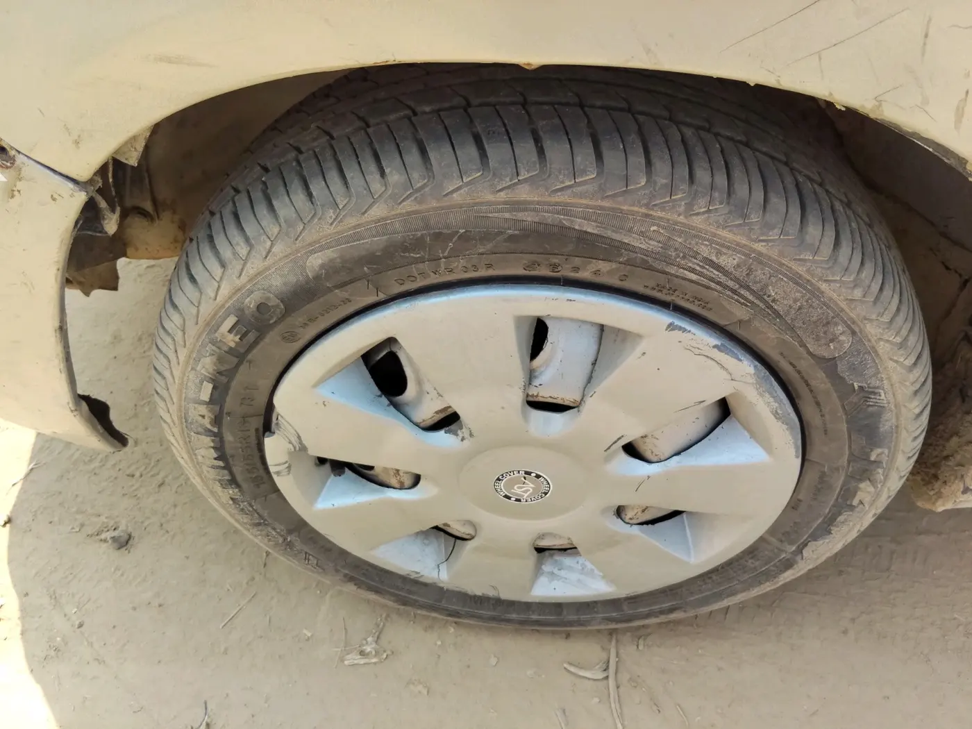 2011 Maruti Alto K10 LXI, Petrol, Manual, 1,51,473 km, tyre