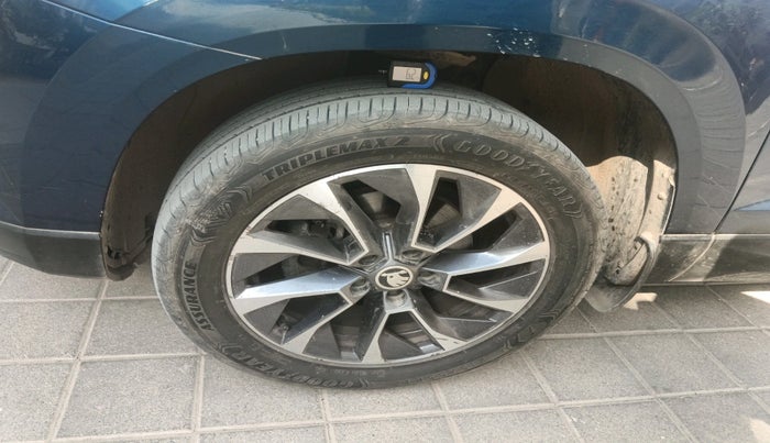 2020 Skoda Karoq STYLE 1.5 TSI AT, Petrol, Automatic, 29,423 km, tyre