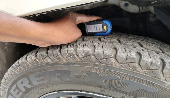 2017 Mahindra TUV300 T8, Diesel, Manual, 1,71,734 km, tyre