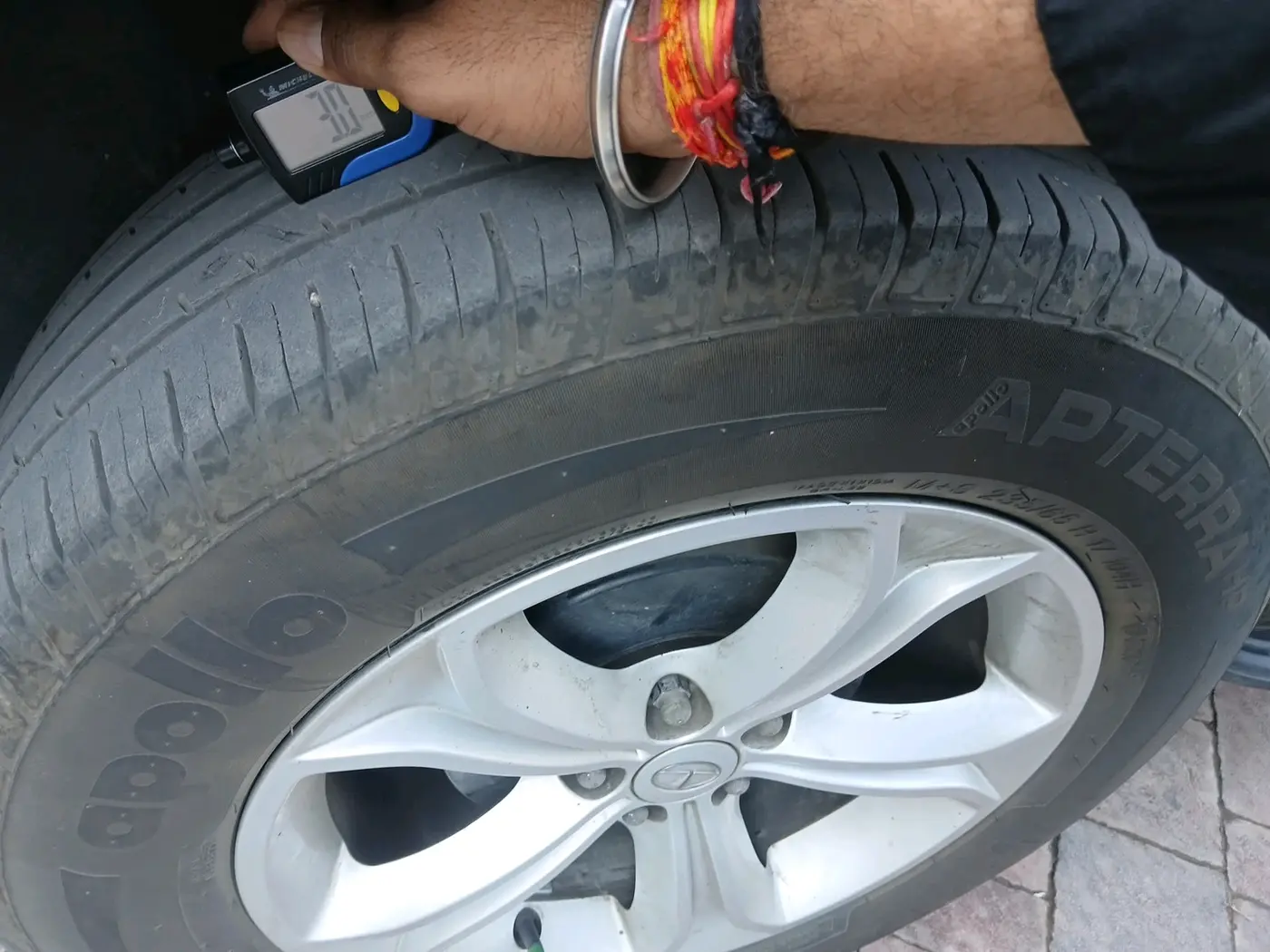 2023 Tata Harrier XT 2.0L KRYOTEC, Diesel, Manual, 60,038 km, tyre