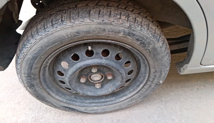 2013 Maruti Wagon R 1.0 VXI, Petrol, Manual, 98,632 km, tyre