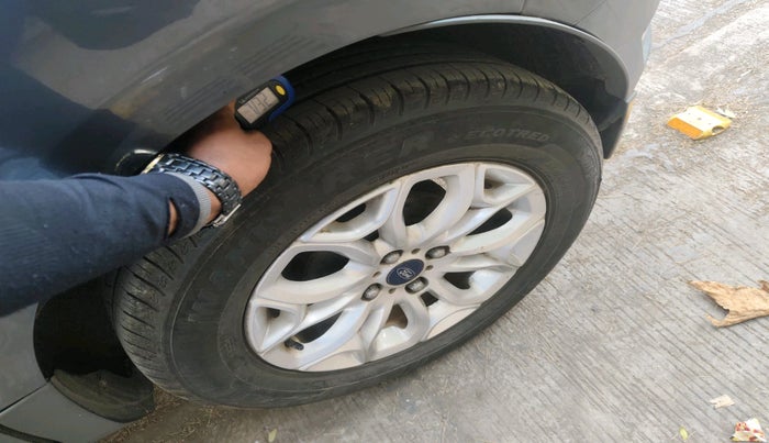 2017 Ford Ecosport TITANIUM 1.5L DIESEL, Diesel, Manual, 1,04,441 km, tyre