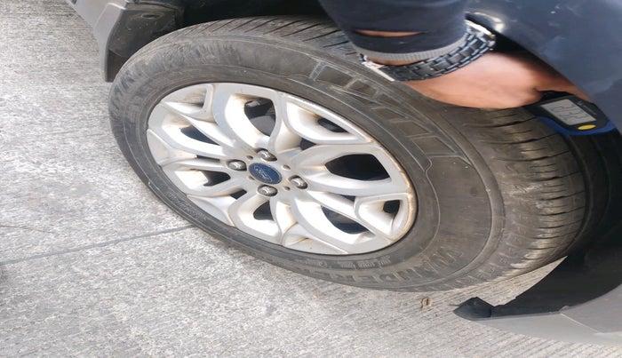 2017 Ford Ecosport TITANIUM 1.5L DIESEL, Diesel, Manual, 1,04,441 km, tyre