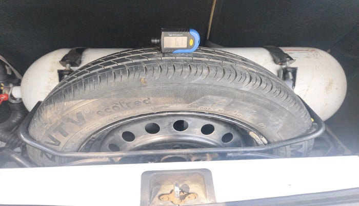 2022 Maruti New Wagon-R VXI CNG 1.0, CNG, Manual, 26,557 km, tyre