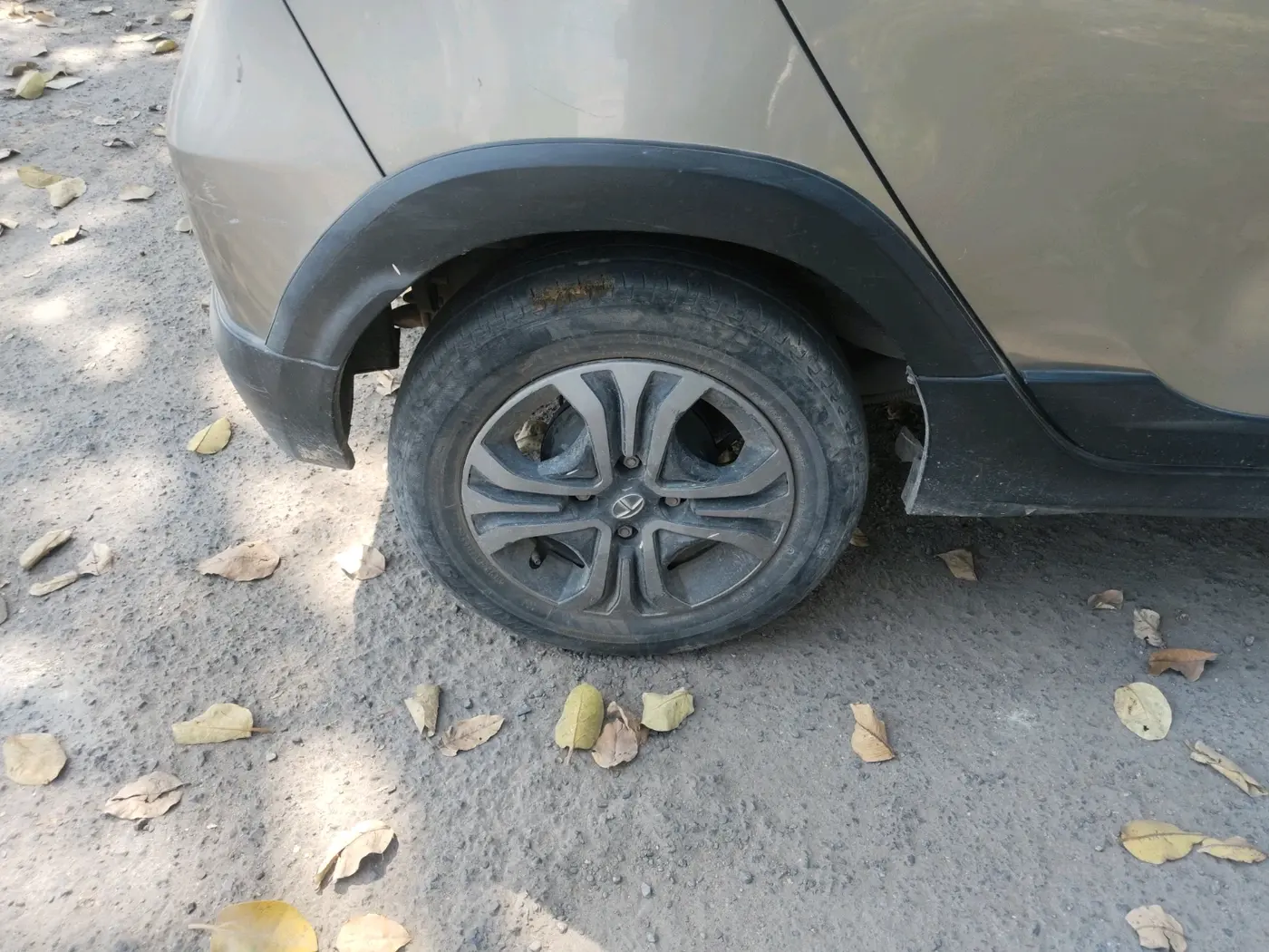 2019 Tata TIAGO NRG PETROL, Petrol, Manual, 59,949 km, tyre