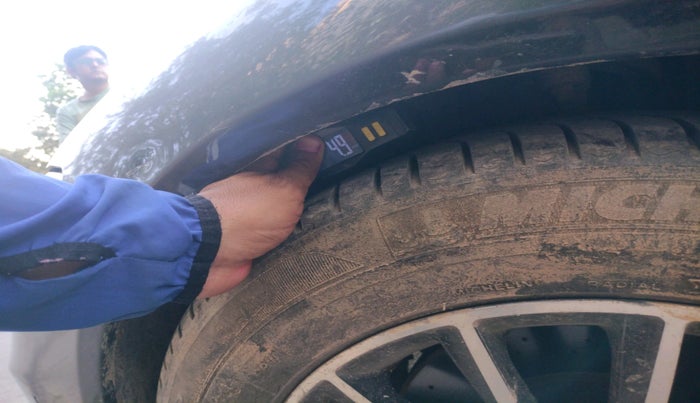 2012 Mercedes Benz S Class 500L, Petrol, Automatic, 79,917 km, tyre