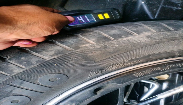 2012 Mercedes Benz S Class 500L, Petrol, Automatic, 79,917 km, tyre