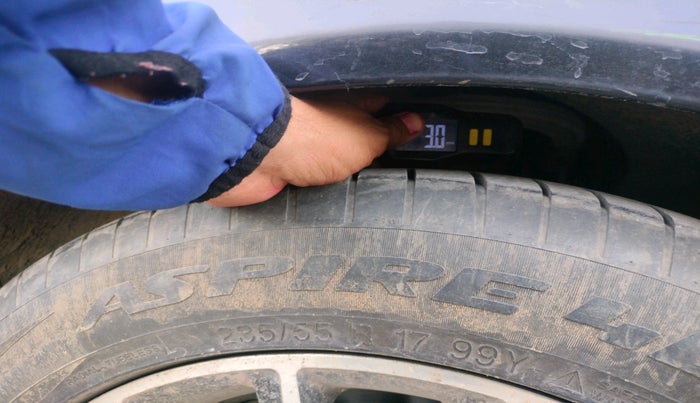 2012 Mercedes Benz S Class 500L, Petrol, Automatic, 79,917 km, tyre