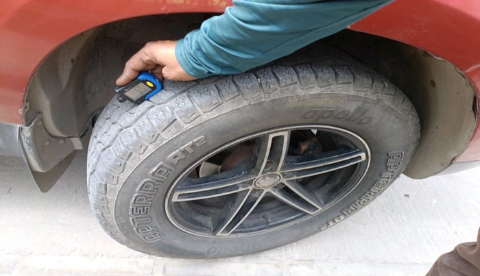 2016 Renault Duster RXL PETROL, Petrol, Manual, 1,21,890 km, tyre