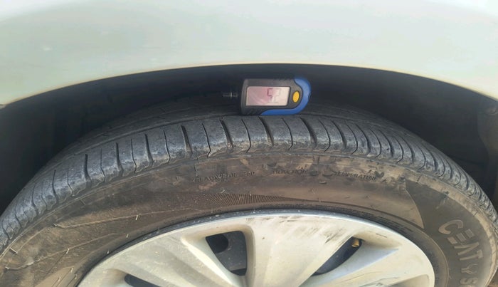 2016 Maruti Ertiga VXI CNG, CNG, Manual, 1,24,390 km, tyre