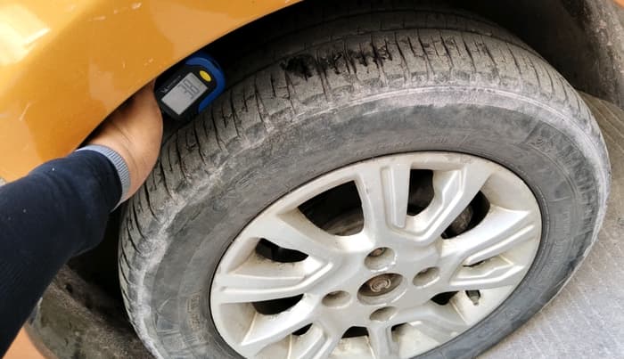 2016 Tata Tiago XZ PETROL, CNG, Manual, 1,03,718 km, tyre