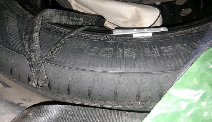 2020 Datsun Redi Go T, CNG, Manual, 77,426 km, tyre