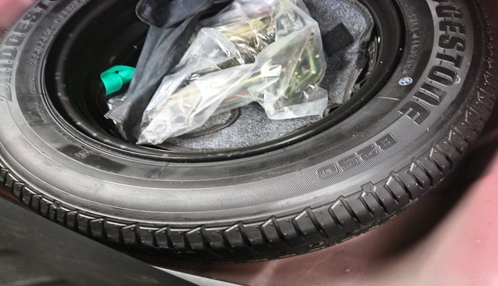 2019 Hyundai Elite i20 ASTA 1.2 (O), Petrol, Manual, 26,954 km, tyre