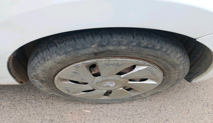 2015 Maruti Celerio VXI, Petrol, Manual, 1,11,752 km, tyre