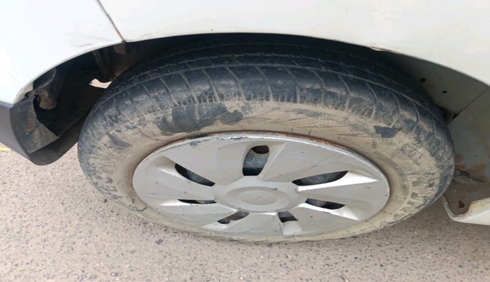 2015 Maruti Celerio VXI, Petrol, Manual, 1,11,752 km, tyre