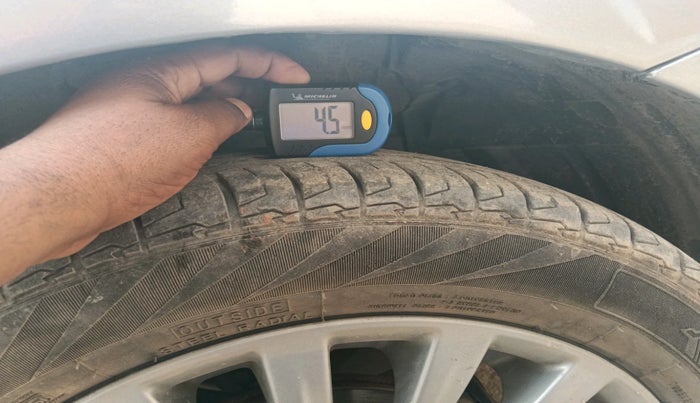 2016 Maruti Ciaz ZXI+, Petrol, Manual, 1,56,171 km, tyre