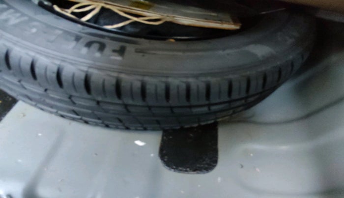 2022 Hyundai AURA S 1.2 CNG, CNG, Manual, 40,601 km, tyre