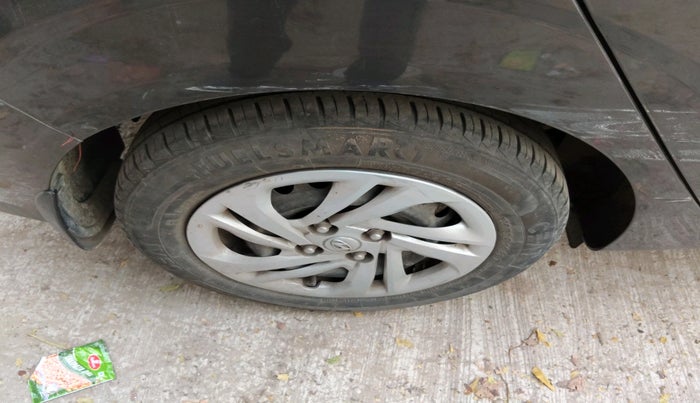 2022 Hyundai AURA S 1.2 CNG, CNG, Manual, 40,601 km, tyre