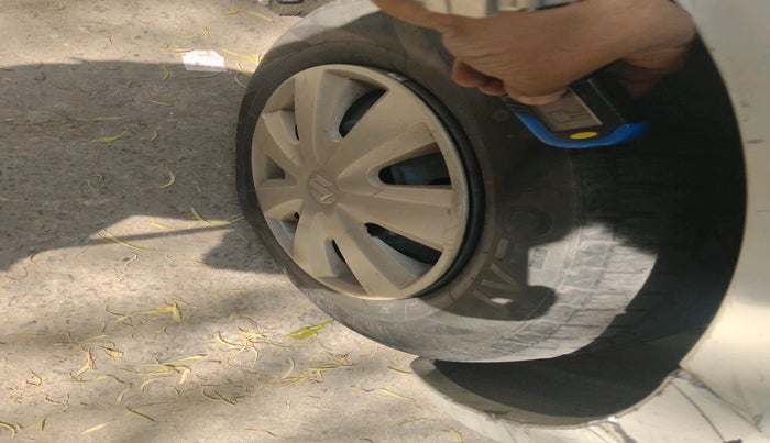 2011 Maruti Swift Dzire VXI, CNG, Manual, 91,689 km, tyre