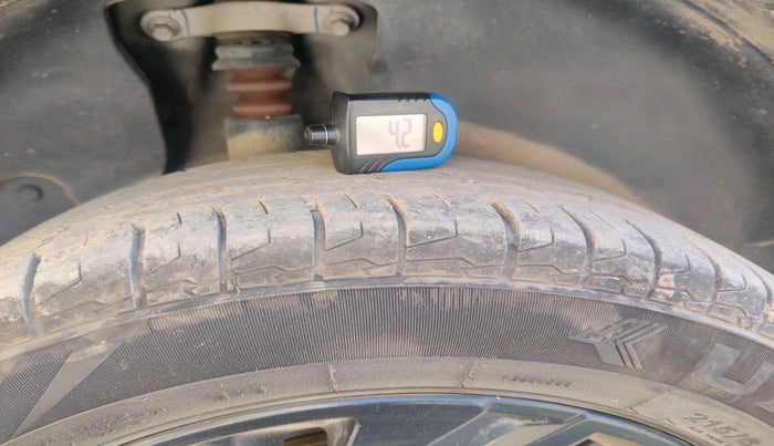 2024 Hyundai Creta S (O) 1.5 PETROL, Petrol, Manual, 28,256 km, tyre