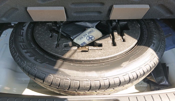 2018 Hyundai Creta SX (O) 1.6 PETROL, Petrol, Manual, 1,26,337 km, tyre