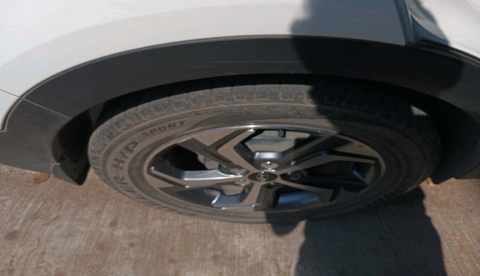 2018 Hyundai Creta SX (O) 1.6 PETROL, Petrol, Manual, 1,26,337 km, tyre